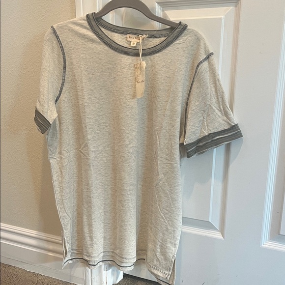 Casual Gray Short Sleeve Tee - Picture 1 of 2